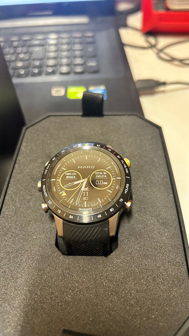 Reloj Garmin MARQ Athlete Titanio y cristal zafiro afbeelding 4