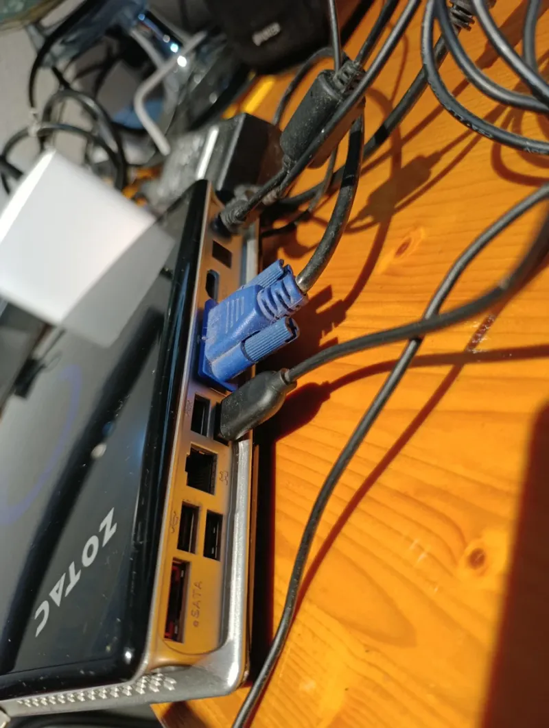 Mini PC Zotac + monitor LG + Accesorios afbeelding 5