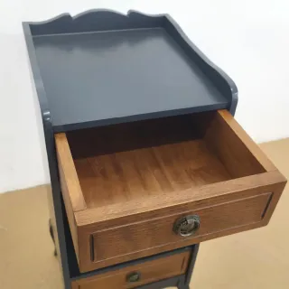 Mesita de noche provenzal restaurada