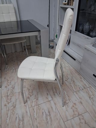 Mueble de salón, tele 65", 2mesas 6sillas