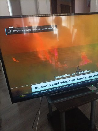 TV Toshiba Negra
