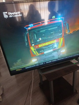 TV Toshiba Negra