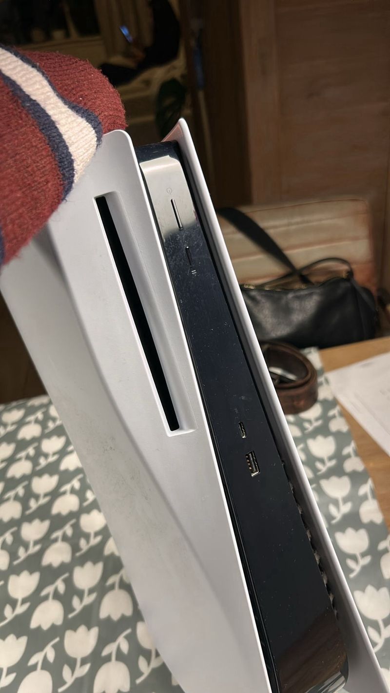 PlayStation 5 Blanca con ( 2 mandos )  825 GB afbeelding 2