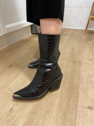 Botas piel efecto cocodrilo Zara