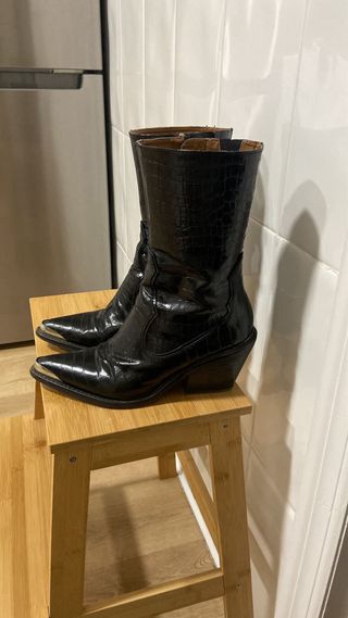 Botas piel efecto cocodrilo Zara