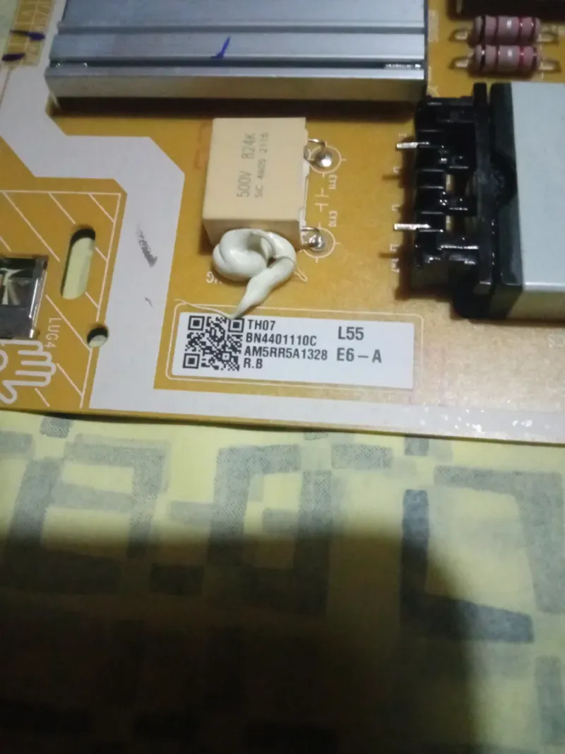 Fuente TV Samsung UE50AU8005K afbeelding 2
