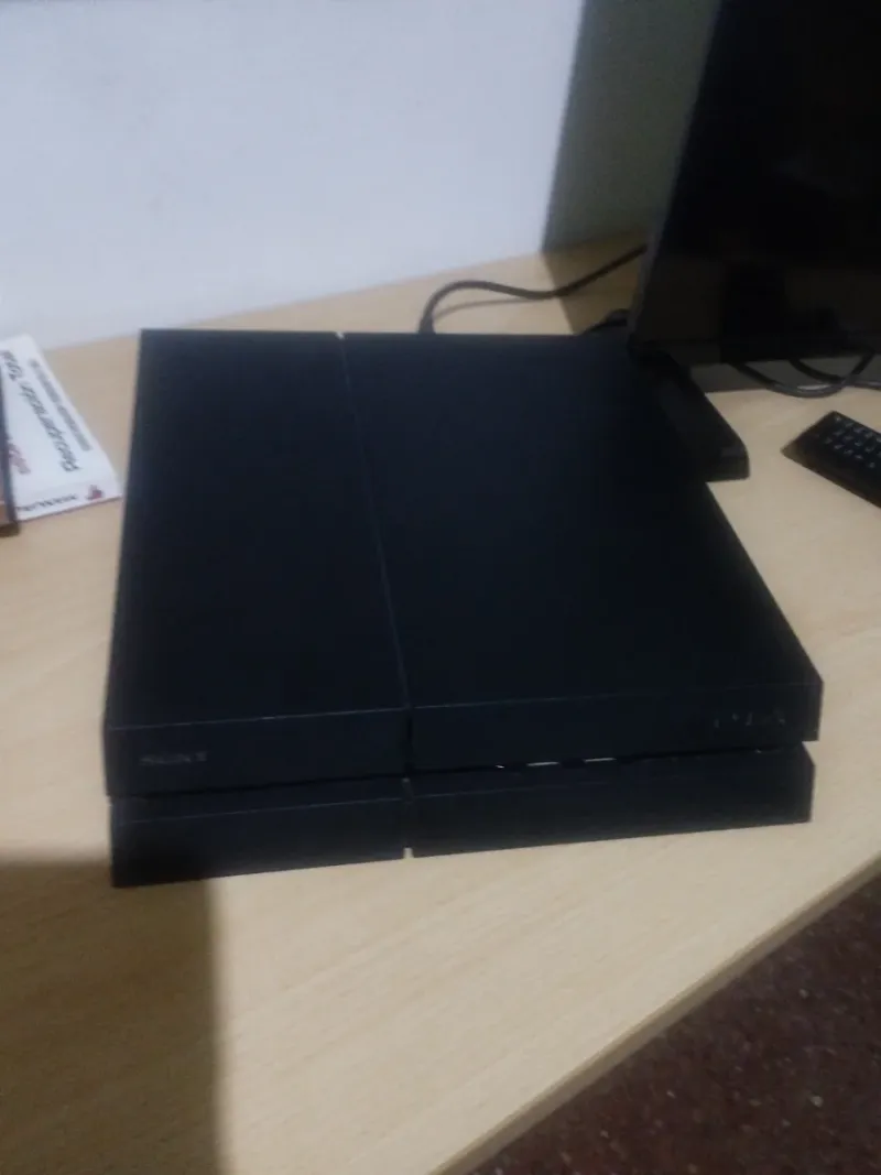 PS4 500GB FC24 con HDMI afbeelding 2