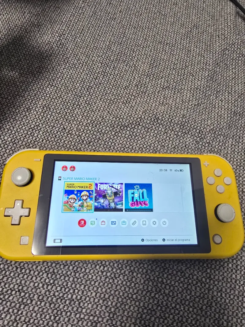 Nintendo Switch Lite Amarilla - Repuesto