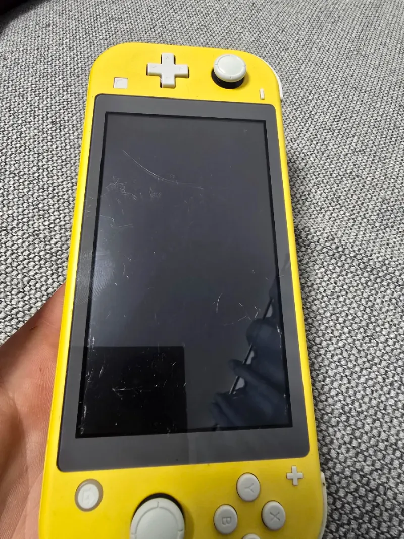 Nintendo Switch Lite Amarilla - Repuesto afbeelding 5