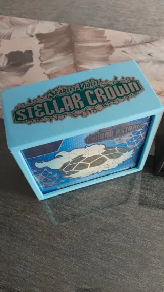 Cajas ETB Pokémon Stellar Crown y Phantasmal Flame