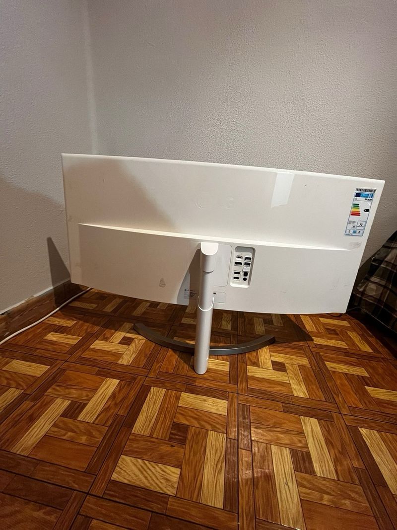 LG Ultrawide 38 Monitor Curvo afbeelding 2