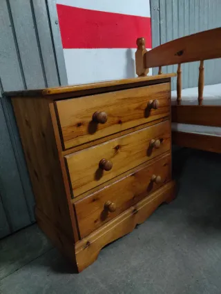 Cama individual de madera