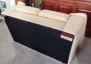 Sofá de 2 plazas color crema