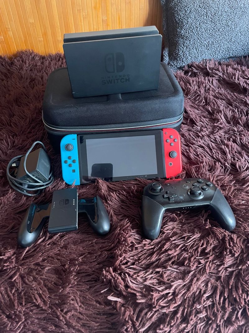 Pack complet Nintendo Switch Con accesorios.