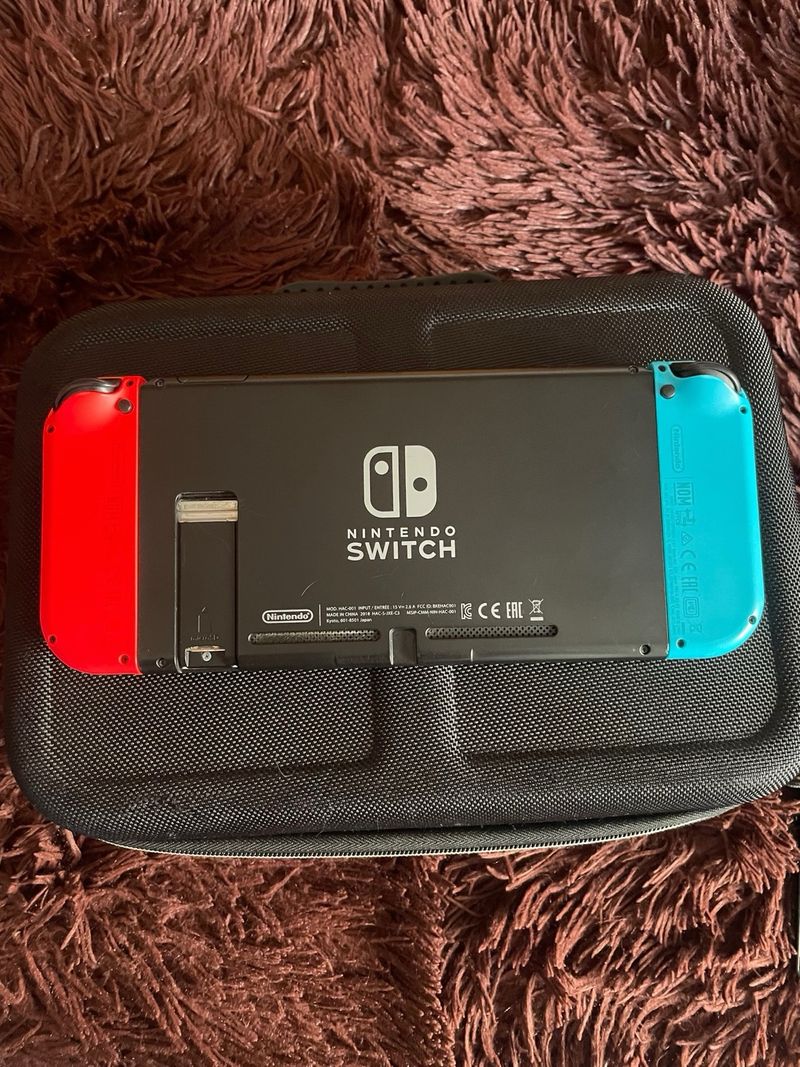 Pack complet Nintendo Switch Con accesorios. afbeelding 3