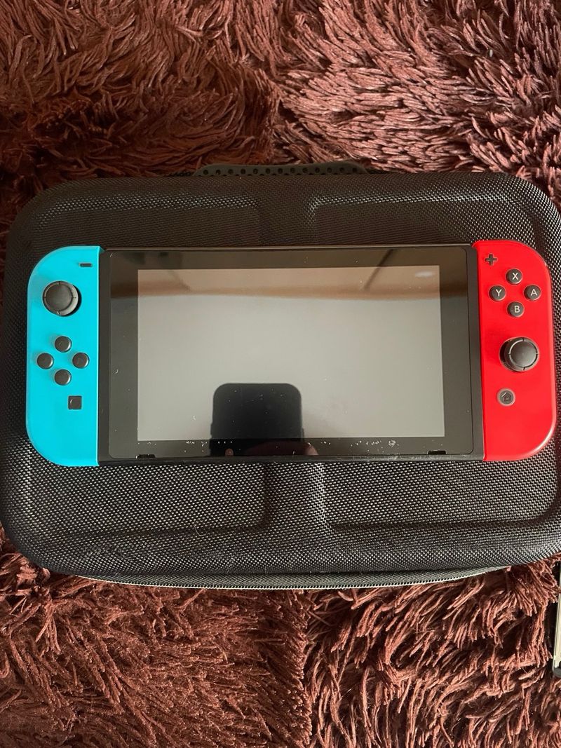 Pack complet Nintendo Switch Con accesorios. afbeelding 2