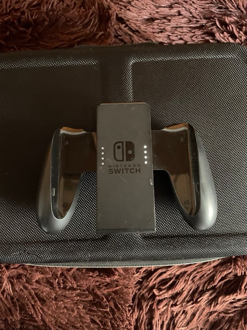 Pack complet Nintendo Switch Con accesorios. afbeelding 4