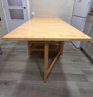 Mesa plegable de madera