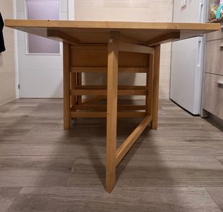 Mesa plegable de madera