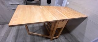 Mesa plegable de madera