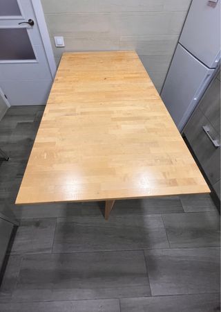 Mesa plegable de madera