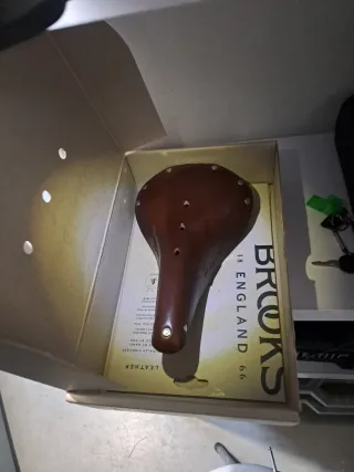 Sillín Brooks de cuero marrón