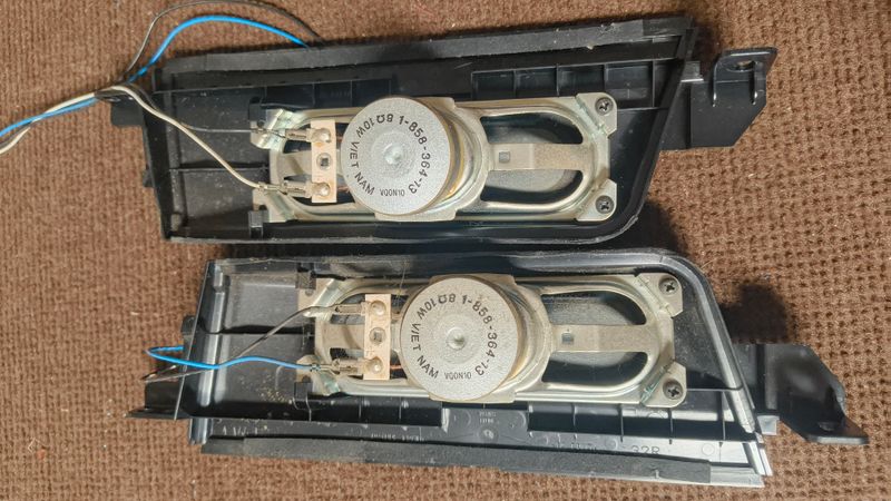 Columnas Sony KDL-32BX400