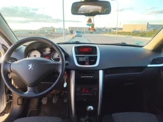 Peugeot 207 2010