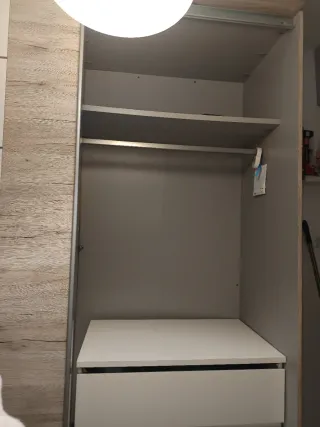 Armario puertas correderas con luz