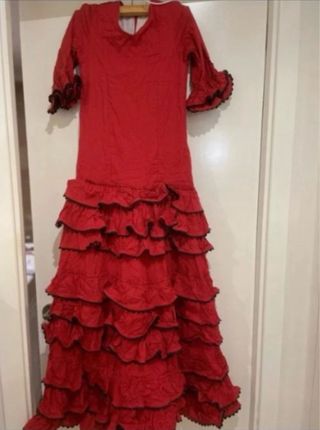 Traje de flamenca niña rojo con puntitos negros