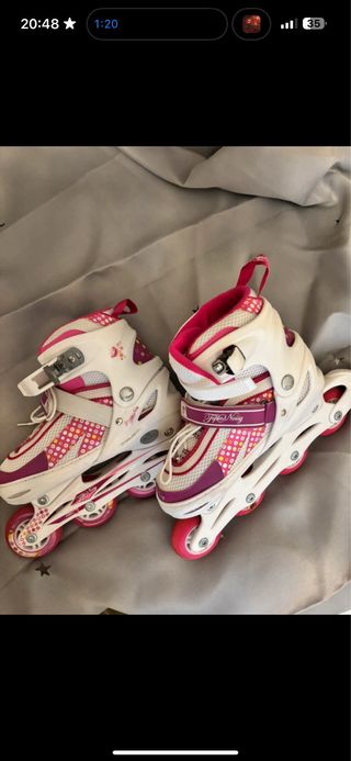 Patines en línea infantiles rosas y blancos