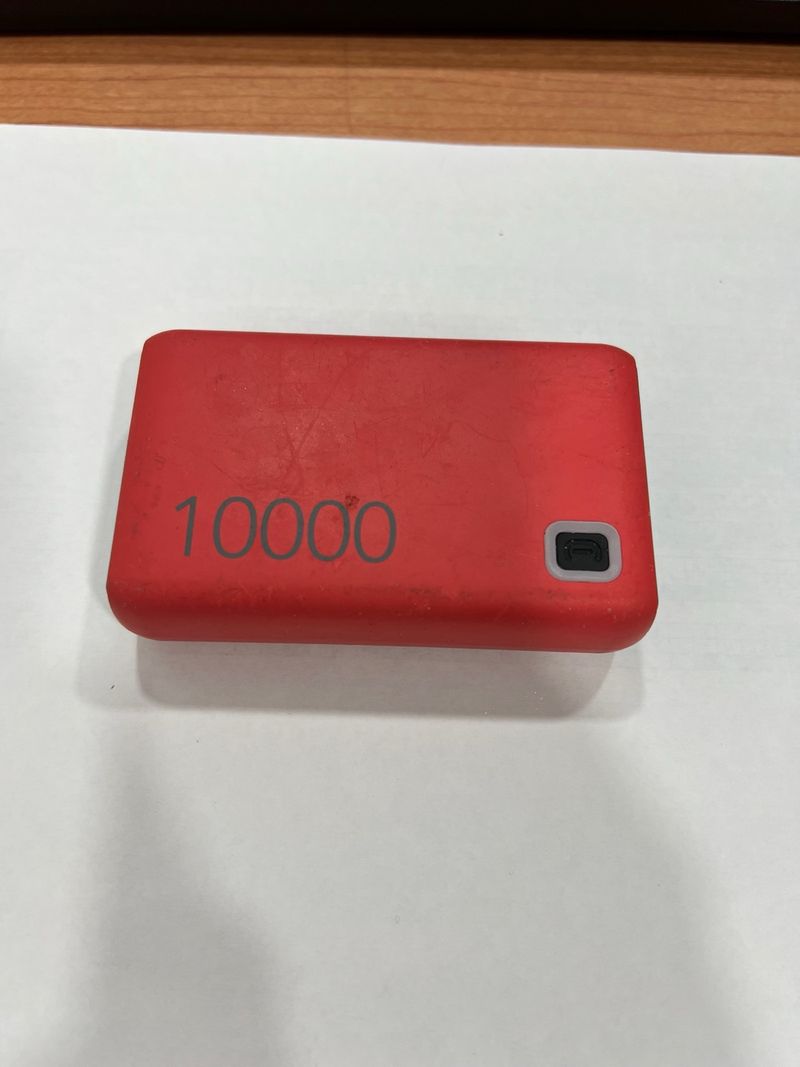 Batería Portátil 10000 mAh Roja