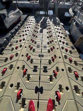 Se alquila plaza para moto de agua