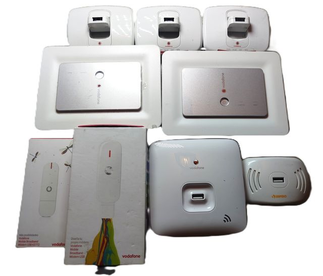 LOTE 7 BASES WIFY + 2 MODEM USB