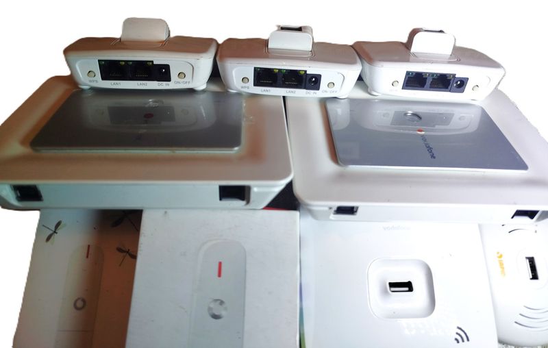LOTE 7 BASES WIFY + 2 MODEM USB afbeelding 4