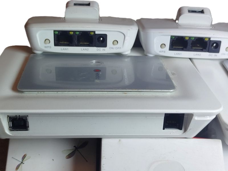 LOTE 7 BASES WIFY + 2 MODEM USB afbeelding 7