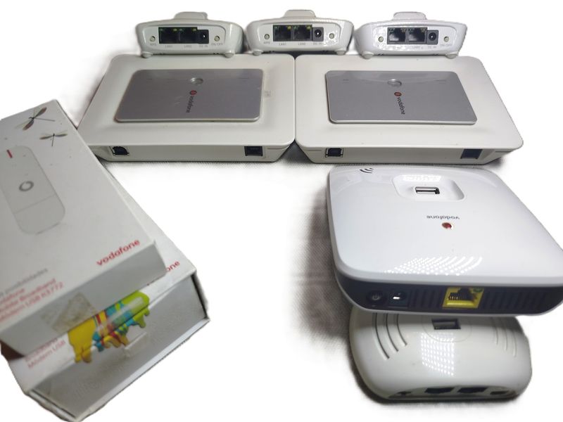 LOTE 7 BASES WIFY + 2 MODEM USB afbeelding 8