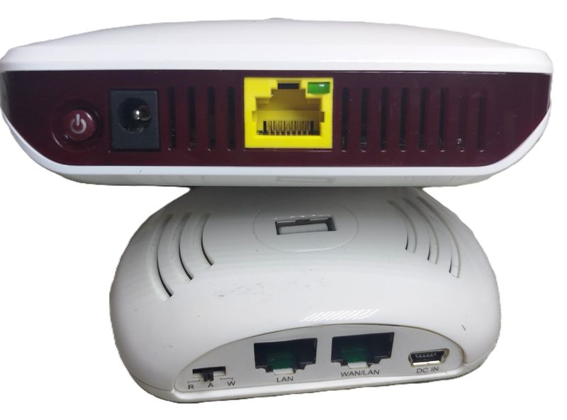 LOTE 7 BASES WIFY + 2 MODEM USB afbeelding 9