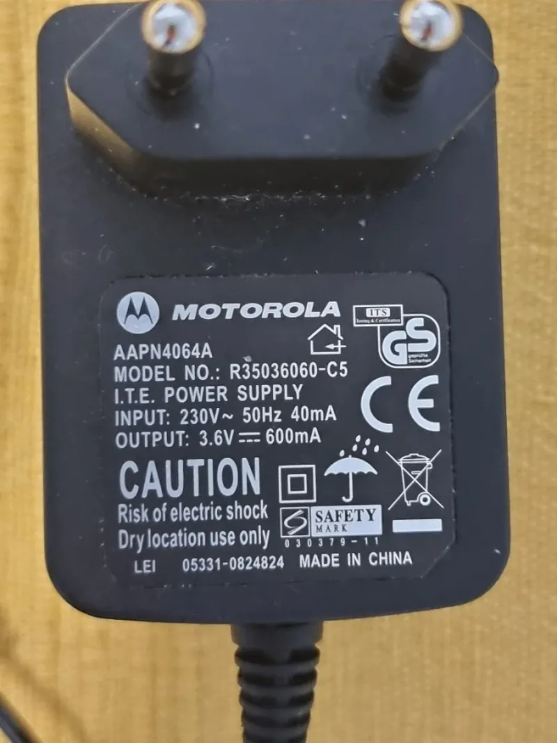 Cargador Motorola AAPN4064A 3.6V 600mA afbeelding 2