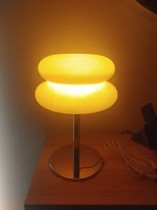 Lámpara naranja doble moderna