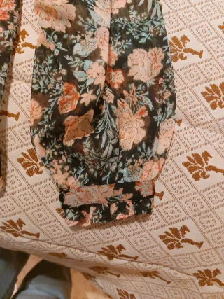 Blusa Mango floral