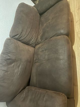 Sofá marrón de tela