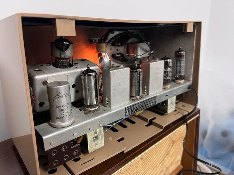 Radio Telefunken Serenata FM U-2426 afbeelding 3