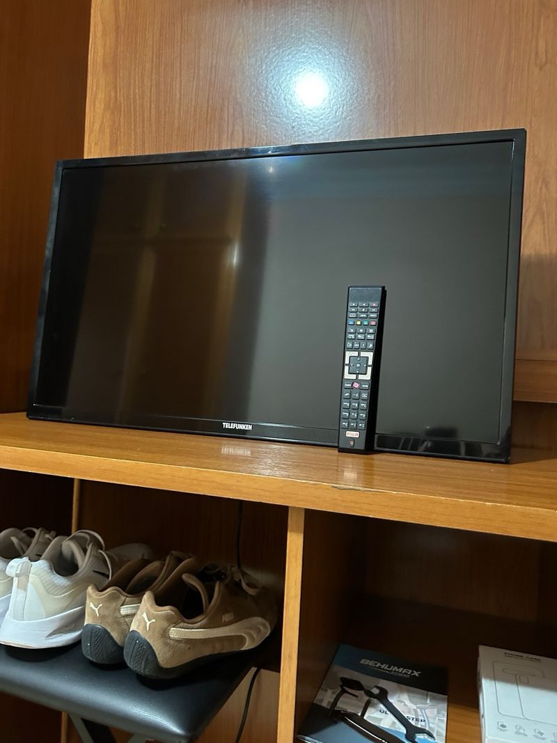 Telefunken TV LCD 32" afbeelding 2