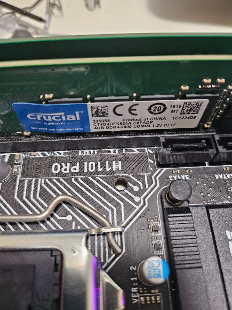 2x Crucial 4GB DDR4 RAM + MSI H110i PRO placa base afbeelding 5