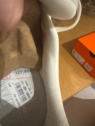 Zapatillas Nike Running Beige y Dorado