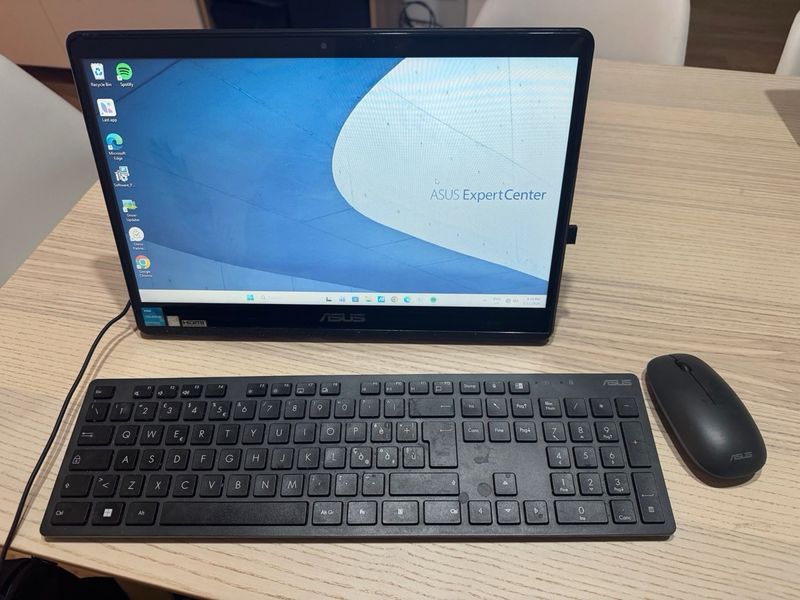 ASUS ExpertCenter All-in-One 15 afbeelding 4