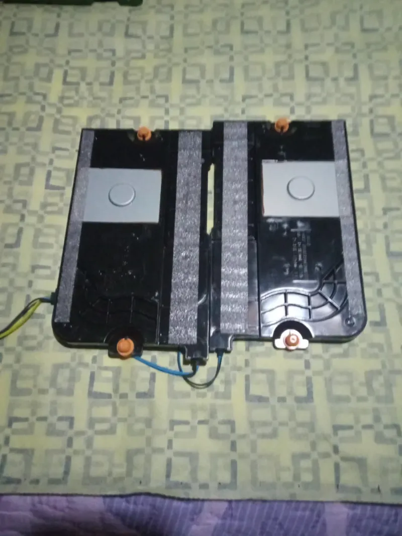 Altavoces TV Samsung UE50AU8005