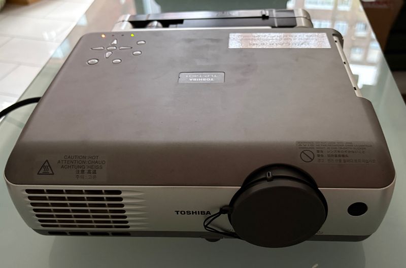 Proyector Toshiba TLP-T401 Plata afbeelding 2