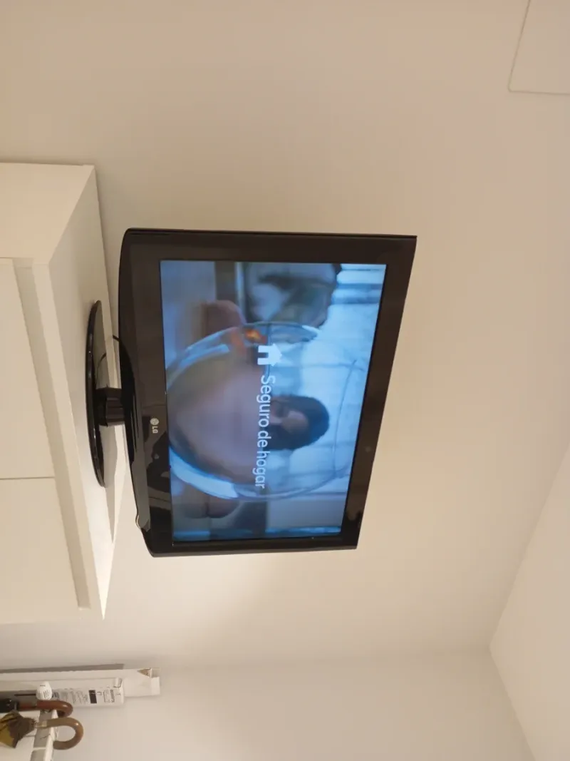 TV LG 32 Funcional (Sin Mando) afbeelding 2